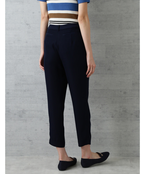 NATURAL BEAUTY BASIC（ナチュラルビューティーベーシック）の「ポリエステルツイルテーパードパンツ（その他パンツ・レディース・ベージュ/ネイビー/カーキ・SMALL/MEDIUM/LARGE）」の7枚目の写真