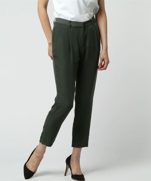 NATURAL BEAUTY BASIC（ナチュラルビューティーベーシック）の「ポリエステルツイルテーパードパンツ（その他パンツ・レディース・ベージュ/ネイビー/カーキ・SMALL/MEDIUM/LARGE）」の3枚目の写真