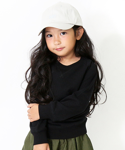 devirock（デビロック）の「無地長袖スウェットトレーナー（スウェット・キッズ・ブラック/レッド/レッド系その他/ラベンダー/パープル系その他/スモークピンク/カーキ/ダークグリーン/杢グレー/ブルー系その他/マスタード/グリーン/ネイビー/イエロー/ベージュ・150cm/120cm/140cm/160cm/130cm/100cm/110cm）」の2枚目の写真