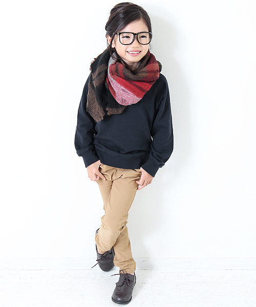 devirock（デビロック）の「無地長袖スウェットトレーナー（スウェット・キッズ・ブラック/レッド/レッド系その他/ラベンダー/パープル系その他/スモークピンク/カーキ/ダークグリーン/杢グレー/ブルー系その他/マスタード/グリーン/ネイビー/イエロー/ベージュ・150cm/120cm/140cm/160cm/130cm/100cm/110cm）」の21枚目の写真