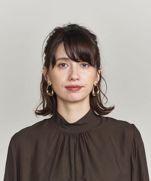 BEAUTY&YOUTH UNITED ARROWS(ビューティーアンドユースユナイテッドアローズ)の「BY ワッシャードルマンスリーブハイネックチュニック o(シャツ/ブラウス・レディース・オフホワイト/ダークブラウン/ケリー・FREE)」の9枚目の写真