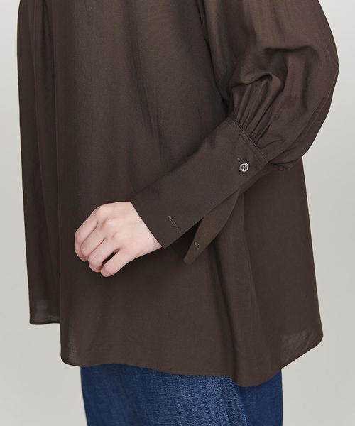 BEAUTY&YOUTH UNITED ARROWS(ビューティーアンドユースユナイテッドアローズ)の「BY ワッシャードルマンスリーブハイネックチュニック o(シャツ/ブラウス・レディース・オフホワイト/ダークブラウン/ケリー・FREE)」の8枚目の写真