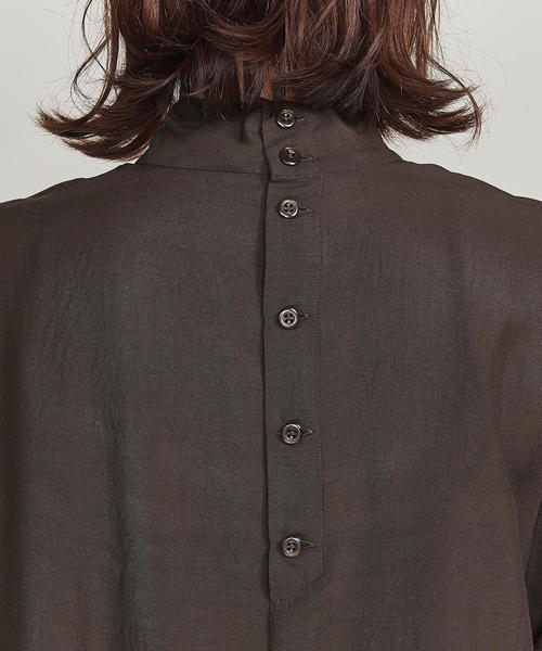 BEAUTY&YOUTH UNITED ARROWS(ビューティーアンドユースユナイテッドアローズ)の「BY ワッシャードルマンスリーブハイネックチュニック o(シャツ/ブラウス・レディース・オフホワイト/ダークブラウン/ケリー・FREE)」の15枚目の写真