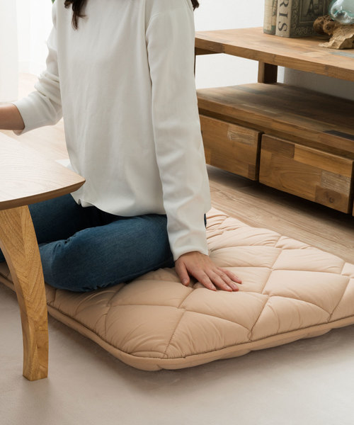 EMOOR（エムール）の「ごろ寝マット / 布団職人が作った まるで布団のような長座布団 / ロングクッション/Sサイズ（クッション/クッションカバー・レディース・ベージュ/キナリ・FREE）」の19枚目の写真