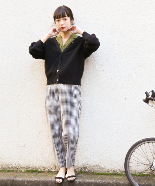 LOWRYS FARM（ローリーズファーム）の「ガーターショートカーディガン　821084（カーディガン/ボレロ・レディース・ブラック/ベージュ/オフホワイト/イエロー/ピンク・FREE）」の10枚目の写真