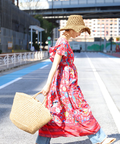 coca(coca)(コカ)の「透かしレース編みツバ広ストローハット(ハット・レディース・ベージュ・ONE SIZE)」の7枚目の写真