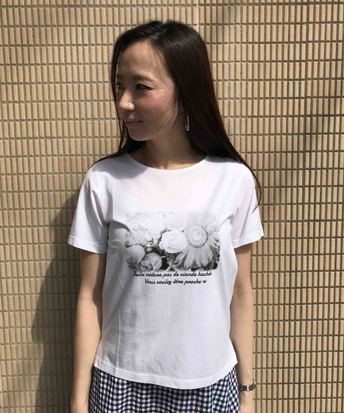 Petit Honfleur（プチオンフルール）の「プリントTシャツ（Tシャツ/カットソー・レディース・ホワイト/ブラック/ネイビー/ブルー・M size/L size）」の2枚目の写真
