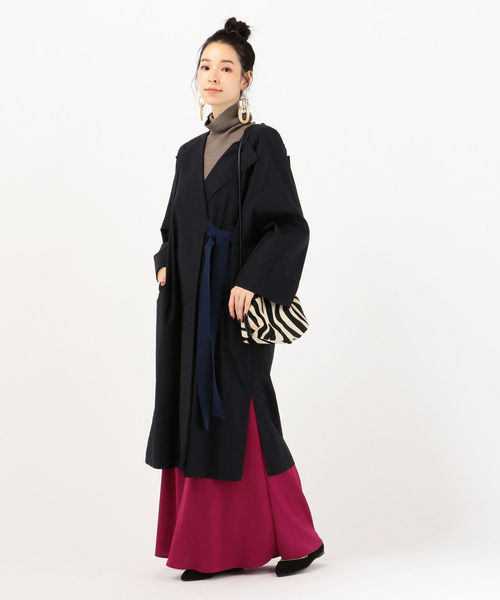 SHIPS Days(シップスデイズ)の「SHIPS Days STANDARD:ローブコート(その他アウター・レディース・ベージュ/ネイビー・ONE SIZE)」の4枚目の写真