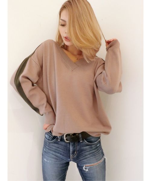 GYDA（ジェイダ）の「VネックラインニットTOPS（ニット/セーター・レディース・ブラック/ベージュ/オフホワイト・FREE）」の3枚目の写真