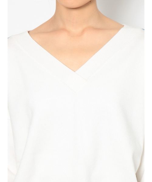 GYDA（ジェイダ）の「VネックラインニットTOPS（ニット/セーター・レディース・ブラック/ベージュ/オフホワイト・FREE）」の9枚目の写真