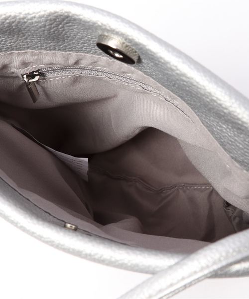 KOBE LETTUCE（コウベレタス）の「シンプルフラットショルダーバッグ（ショルダーバッグ・レディース・ブラック/シルバー/キャメル/グレイッシュベージュ・FREE）」の10枚目の写真