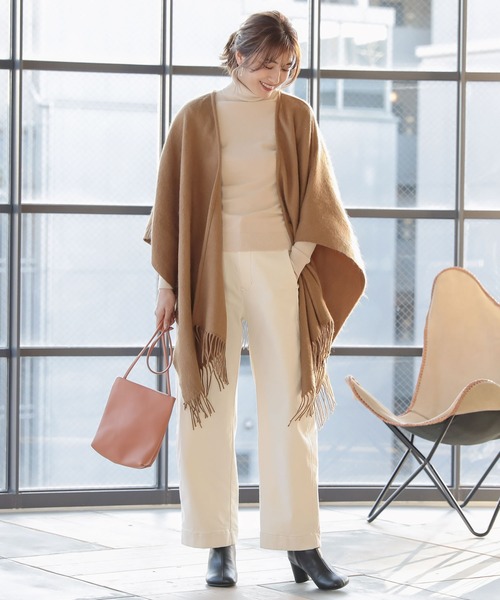 KOBE LETTUCE（コウベレタス）の「シンプルフラットショルダーバッグ（ショルダーバッグ・レディース・ブラック/シルバー/キャメル/グレイッシュベージュ・FREE）」の21枚目の写真