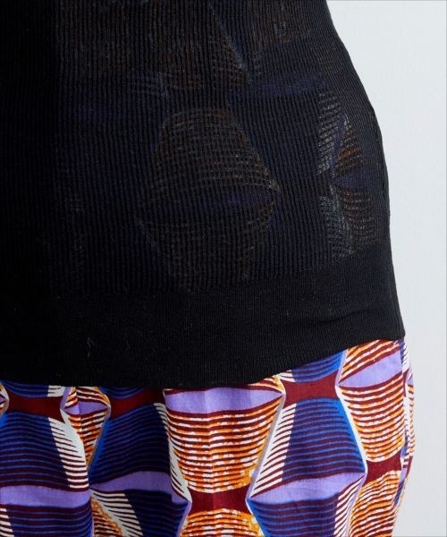 ADAM ET ROPE'(アダムエロペ)の「シアーRIB5分袖プルオーバー(Tシャツ/カットソー・レディース・ブラック/レンガ・FREE)」の10枚目の写真