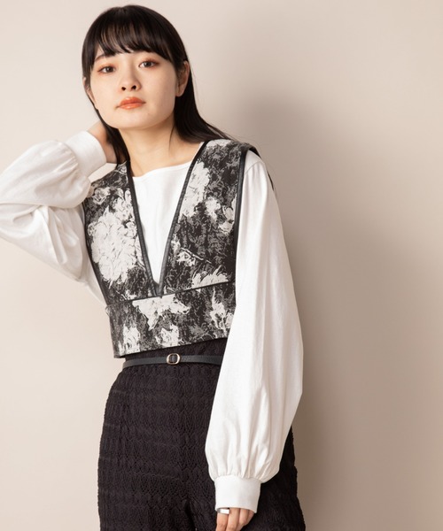 Mysa&Liina（ミーサリーナ）の「パイピングジャガードビスチェ（その他トップス・レディース・ブラック/レッド・M）」の2枚目の写真