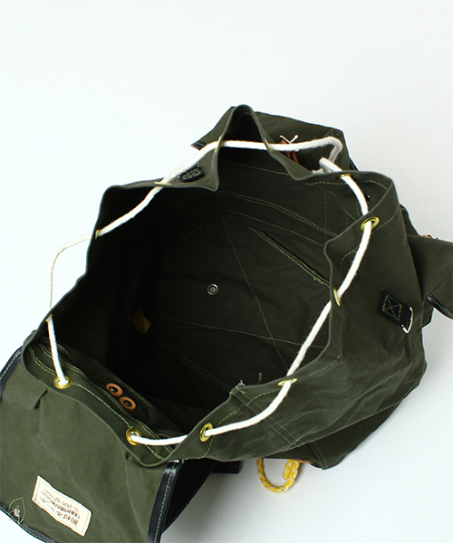 fennica(フェニカ)の「村本テント×fennica / 山菜リュック(バックパック/リュック・メンズ・オリーブ・ONE SIZE)」の9枚目の写真