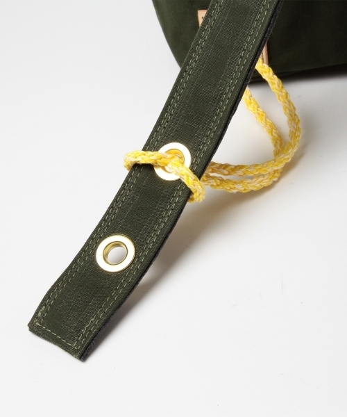 fennica(フェニカ)の「村本テント×fennica / 山菜リュック(バックパック/リュック・メンズ・オリーブ・ONE SIZE)」の5枚目の写真