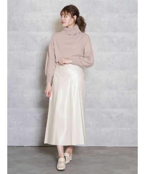 dazzlin（ダズリン）の「レザーライクセミフレアスカート（スカート・レディース・ブラック/ベージュ・MEDIUM/SMALL）」の14枚目の写真