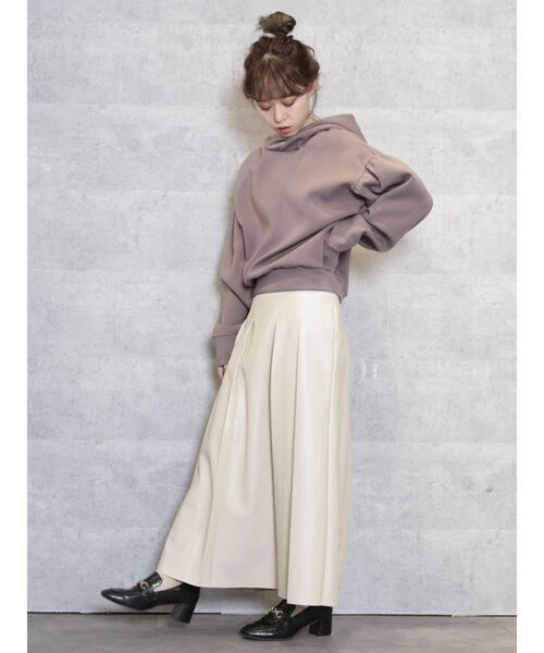 dazzlin（ダズリン）の「レザーライクセミフレアスカート（スカート・レディース・ブラック/ベージュ・MEDIUM/SMALL）」の13枚目の写真