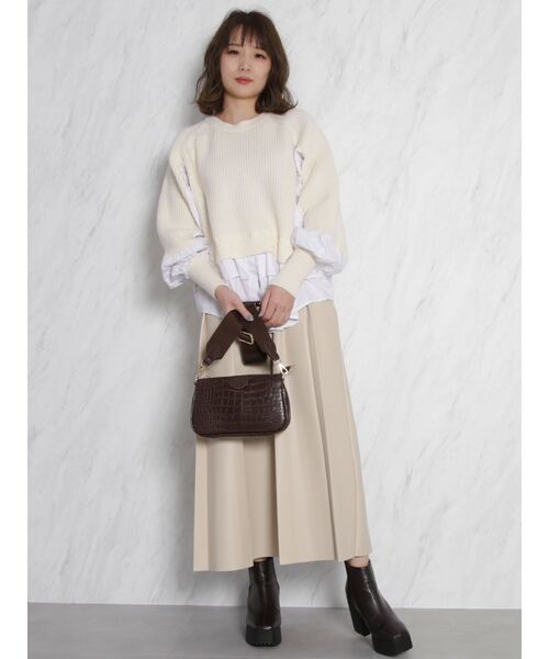 dazzlin（ダズリン）の「レザーライクセミフレアスカート（スカート・レディース・ブラック/ベージュ・MEDIUM/SMALL）」の21枚目の写真