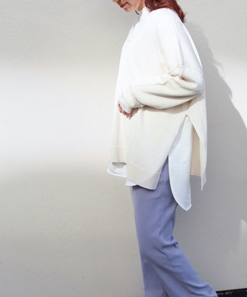 Riberry（リベリー）の「Vネックニットプルオーバー（ニット/セーター・レディース・ライトグレー/ベージュ/ネイビー/オフホワイト/グリーン・MEDIUM）」の18枚目の写真