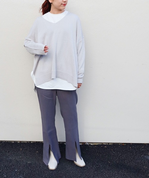 Riberry（リベリー）の「Vネックニットプルオーバー（ニット/セーター・レディース・ライトグレー/ベージュ/ネイビー/オフホワイト/グリーン・MEDIUM）」の21枚目の写真