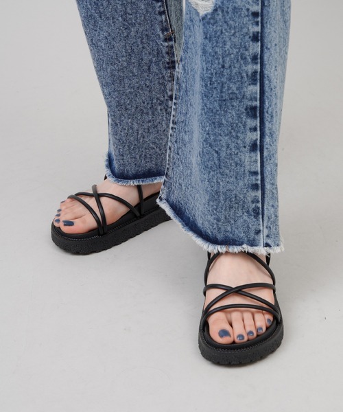 SPINNS（スピンズ）の「細紐スポーツサンダル（サンダル・レディース・ブラック/ベージュ・M/L/S）」の19枚目の写真