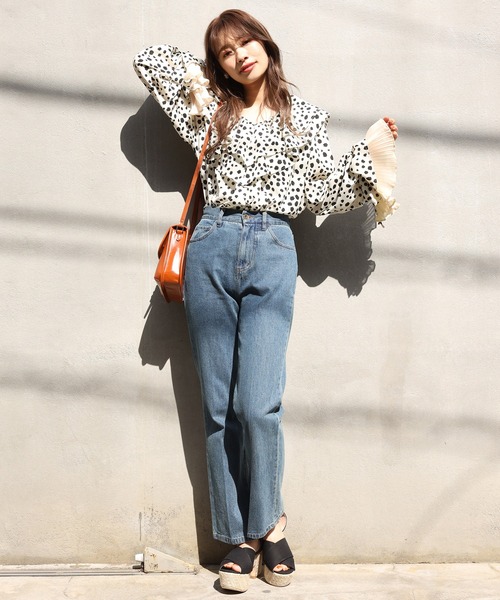 one after another NICE CLAUP（ワンアフターアナザーナイスクラップ）の「ラッフルフリル羽織りブラウス（シャツ/ブラウス・レディース・アイボリー/ブラック系その他/ミント/アニマル・FREE）」の9枚目の写真