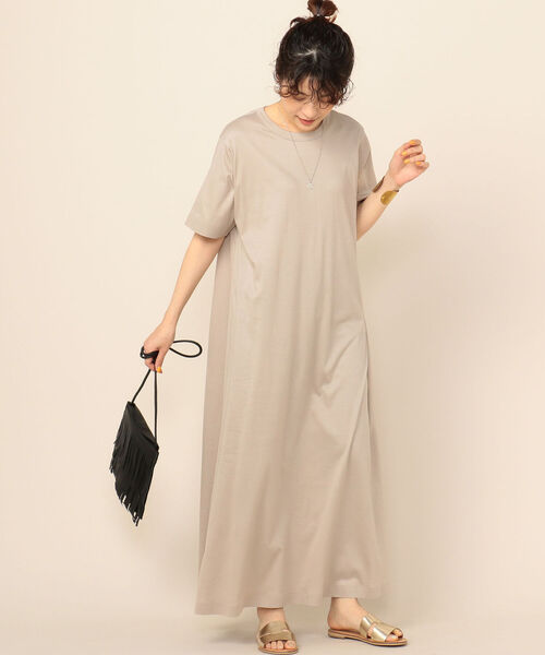 新品 ✨️ Rie Miller スムースボンディングヘムAラインワンピース セール】スムースボンディングヘムAラインワンピース