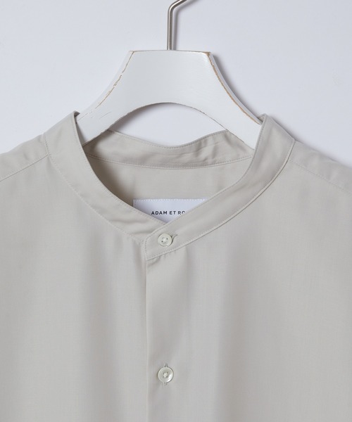 ADAM ET ROPE'（アダムエロペ）の「ドロップショルダー ルーズシルエット スパンローンバンドカラー半袖シャツ/UNISEX（シャツ/ブラウス・メンズ・キナリ/ベージュ系その他/ネイビー系/ピンク/ブルー系その他2・M/L）」の13枚目の写真