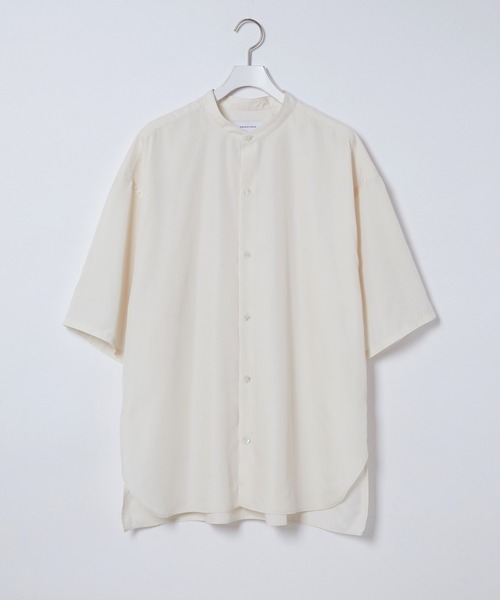 ADAM ET ROPE'（アダムエロペ）の「ドロップショルダー ルーズシルエット スパンローンバンドカラー半袖シャツ/UNISEX（シャツ/ブラウス・メンズ・キナリ/ベージュ系その他/ネイビー系/ピンク/ブルー系その他2・M/L）」の17枚目の写真