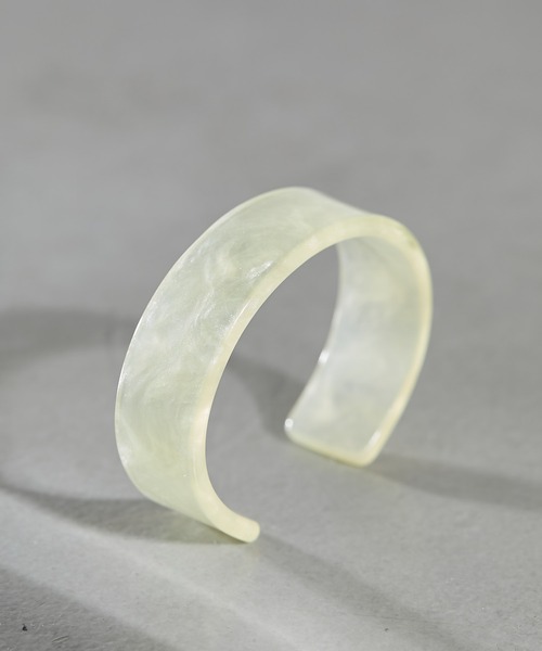 Chico（チコ）の「クリアワイドバングル（バングル/リストバンド・レディース・ホワイト/ブラック/ブラウン・FREE）」の5枚目の写真