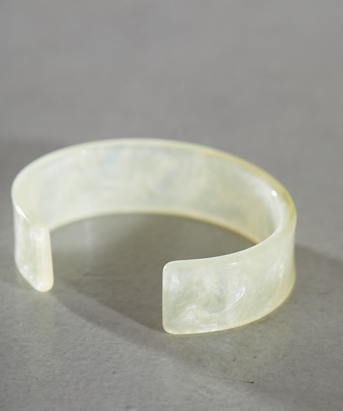 Chico（チコ）の「クリアワイドバングル（バングル/リストバンド・レディース・ホワイト/ブラック/ブラウン・FREE）」の6枚目の写真