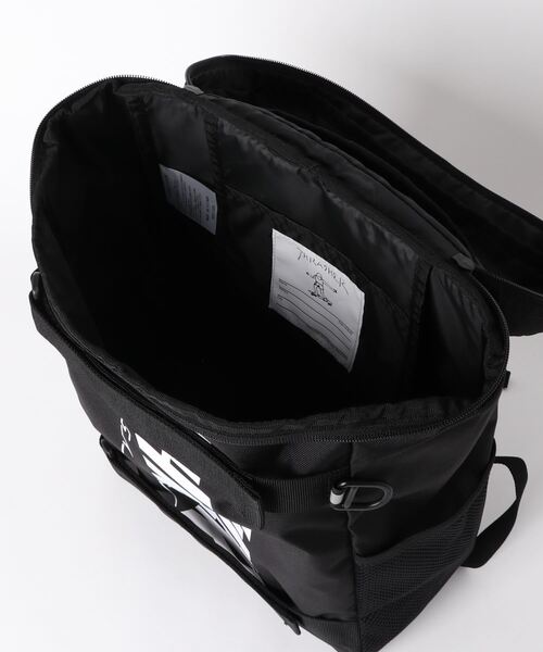 THRASHER（スラッシャー）の「THRASHER/スラッシャー キッズ デイパック THR-216 20L（バックパック/リュック・キッズ・ブラック×レッド/ブラック×ブラック・FREE）」の5枚目の写真