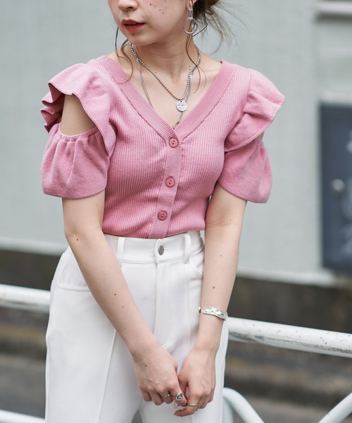 Chico（チコ）の「オープンショルダー配色リブニット（ニット/セーター・レディース・パープル/アイボリー/ピンク/ブラック/ブラウン・FREE）」の5枚目の写真