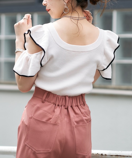 Chico（チコ）の「オープンショルダー配色リブニット（ニット/セーター・レディース・パープル/アイボリー/ピンク/ブラック/ブラウン・FREE）」の10枚目の写真