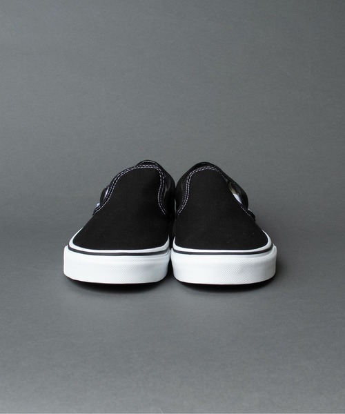 VANS（バンズ）の「【 VANS / ヴァンズ 】 < 限定展開 > CLASSIC SLIP-ON / クラシックスリッポン VN000EYEBLK USA企画（スリッポン・メンズ・ブラック・6/8/10/9/7/7h/8h/9h/6h/5h）」の2枚目の写真