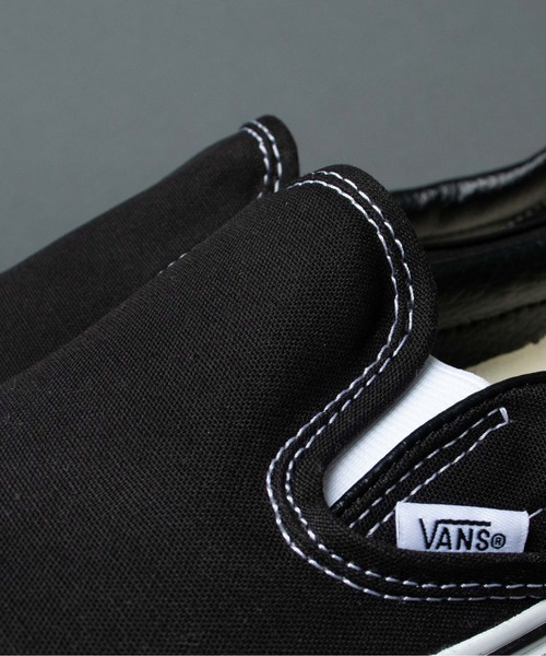 VANS（バンズ）の「【 VANS / ヴァンズ 】 < 限定展開 > CLASSIC SLIP-ON / クラシックスリッポン VN000EYEBLK USA企画（スリッポン・メンズ・ブラック・6/8/10/9/7/7h/8h/9h/6h/5h）」の8枚目の写真