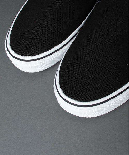 VANS（バンズ）の「【 VANS / ヴァンズ 】 < 限定展開 > CLASSIC SLIP-ON / クラシックスリッポン VN000EYEBLK USA企画（スリッポン・メンズ・ブラック・6/8/10/9/7/7h/8h/9h/6h/5h）」の9枚目の写真