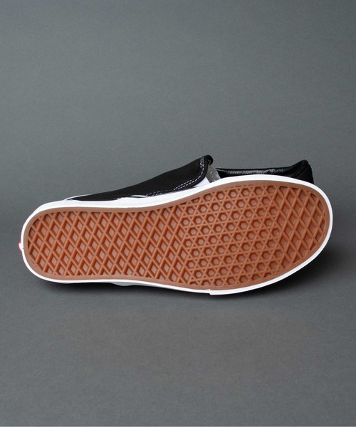 VANS（バンズ）の「【 VANS / ヴァンズ 】 < 限定展開 > CLASSIC SLIP-ON / クラシックスリッポン VN000EYEBLK USA企画（スリッポン・メンズ・ブラック・6/8/10/9/7/7h/8h/9h/6h/5h）」の11枚目の写真