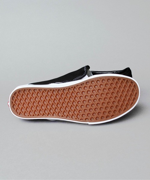 VANS（バンズ）の「【 VANS / ヴァンズ 】 < 限定展開 > CLASSIC SLIP-ON / クラシックスリッポン VN000EYEBLK USA企画（スリッポン・メンズ・ブラック・6/8/10/9/7/7h/8h/9h/6h/5h）」の21枚目の写真