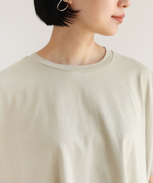 andme(アンドミー)の「コットン天竺オーバーサイズTシャツ トップス(Tシャツ/カットソー・レディース・チャコールグレー/オフホワイト/オリーブ・M)」の4枚目の写真