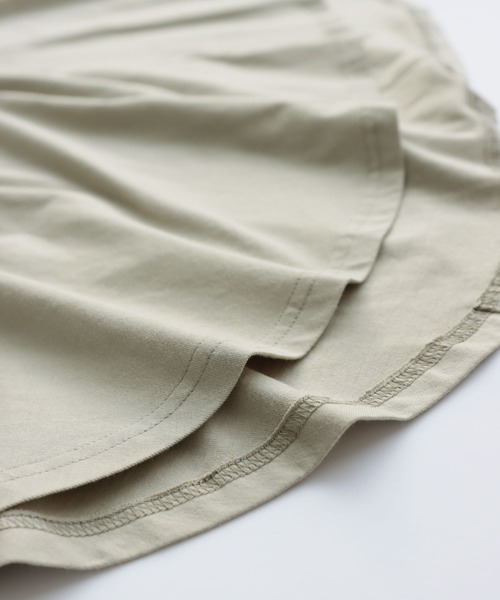 andme(アンドミー)の「コットン天竺オーバーサイズTシャツ トップス(Tシャツ/カットソー・レディース・チャコールグレー/オフホワイト/オリーブ・M)」の8枚目の写真