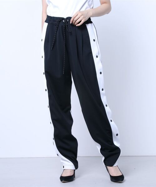 ellesse エレッセ  プレイスストレッチインサレーションパンツ　ブラック ellesse エレッセ プレイスストレッチインサレーションパンツ ブラック