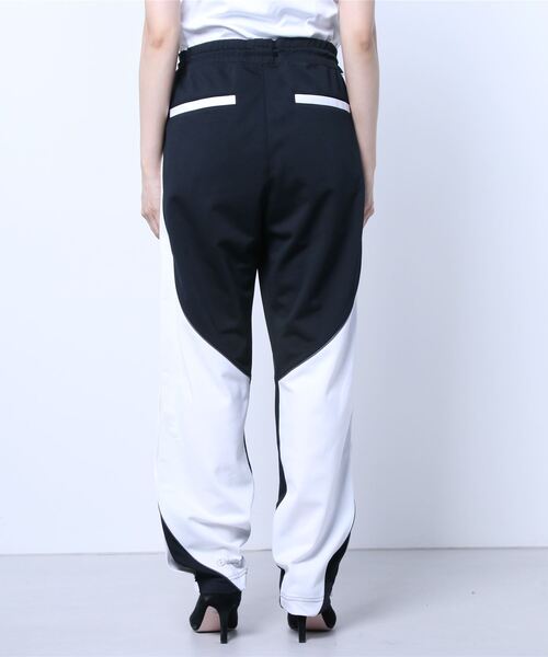 ellesse（エレッセ）の「ellesse:サイドオープンパンツ（その他パンツ・レディース・ブラック/ネイビー・ONE SIZE）」の4枚目の写真