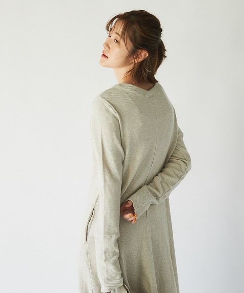 un dix cors（アンディコール）の「女性らしいしなやかなシルエット　ワッフルフレアロングワンピース（ワンピース・レディース・アイボリー/ブラック/チャコールグレー・FREE）」の8枚目の写真