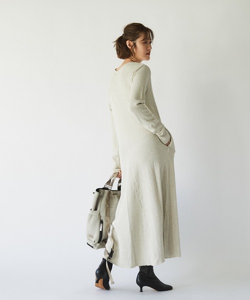 un dix cors（アンディコール）の「女性らしいしなやかなシルエット　ワッフルフレアロングワンピース（ワンピース・レディース・アイボリー/ブラック/チャコールグレー・FREE）」の13枚目の写真