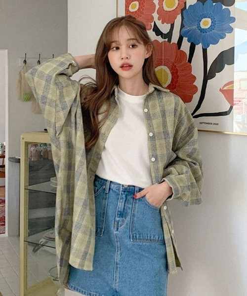 muahmuah(ムーアムーア)の「A'GEM/9 × .kom『muah muah/ムーアムーア』MUAH OVERFIT CHECK SHIRT/オーバーサイズチェックシャツ(シャツ/ブラウス・レディース・ベージュ/ネイビー/マスタード・FREE)」の3枚目の写真