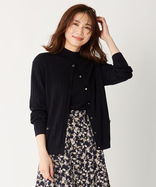J.PRESS(ジェイプレス)の「【洗える】KNIT BASIC ミディ丈 カーディガン(カーディガン/ボレロ・レディース・ダルブルー系/ワイン系/ブラウン系/ライトグレー系/ネイビー系・LARGE/MEDIUM)」の3枚目の写真