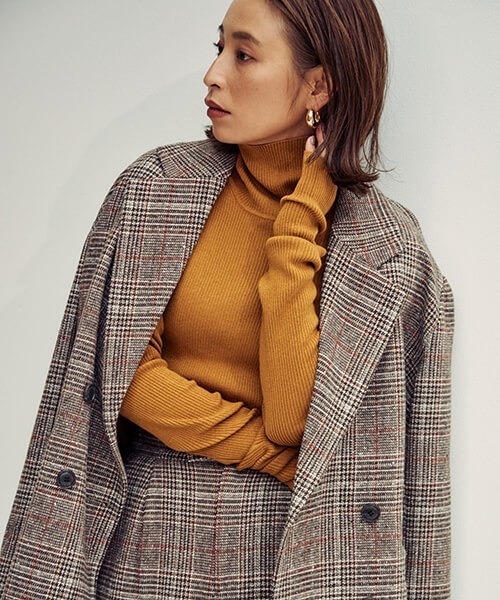 CREDONA（クレドナ）の「リブタートルネックニット（ニット/セーター・レディース・ブラウン/ブラック/グリーン/マスタード・FREE）」の4枚目の写真