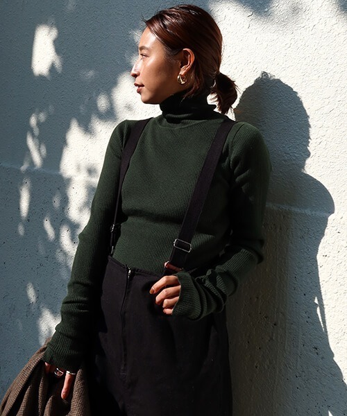 CREDONA（クレドナ）の「リブタートルネックニット（ニット/セーター・レディース・ブラウン/ブラック/グリーン/マスタード・FREE）」の10枚目の写真